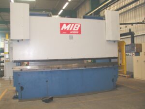 Presse plieuse 4m 320t